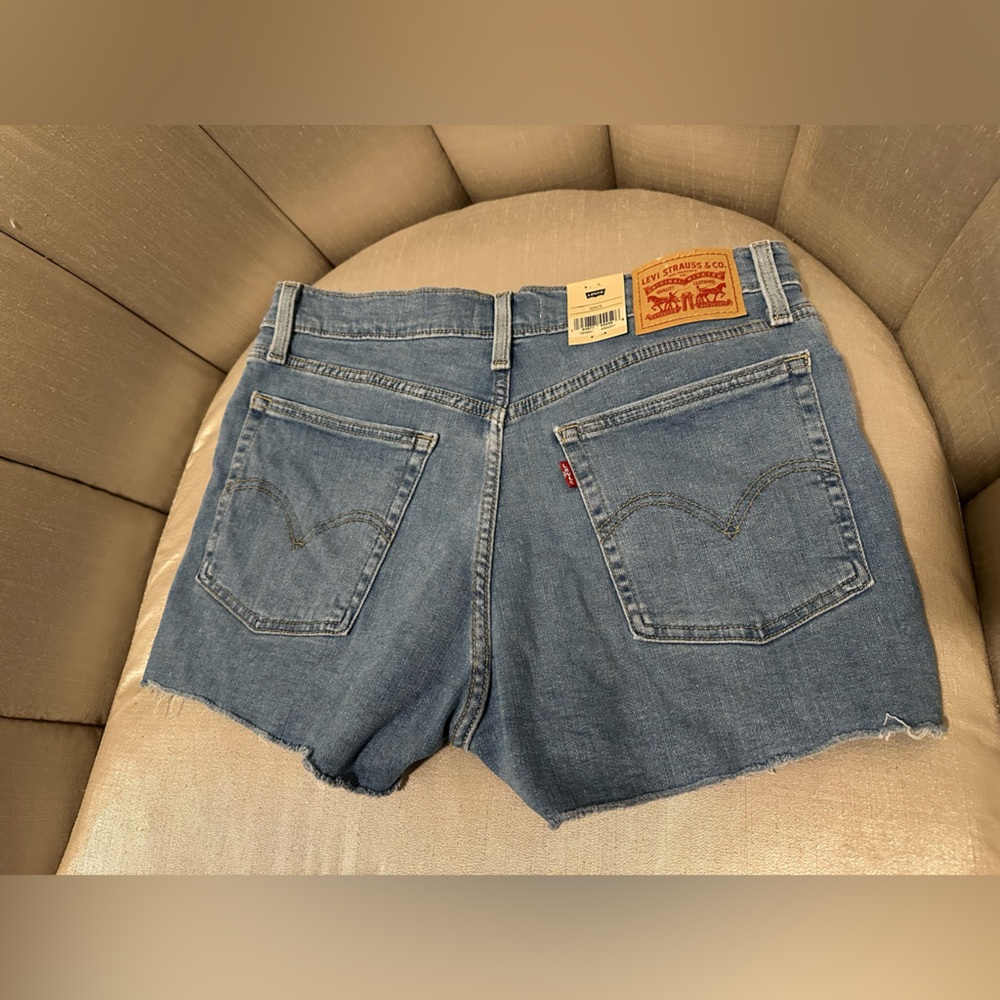 NWT Levi’s Hyper Soft High Rise Shorts – Size 8/WM 29 - Picture 7 of 7